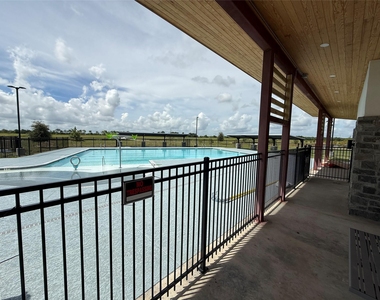 1238 Sandy Shore Ln - Photo Thumbnail 41