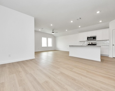 1238 Sandy Shore Ln - Photo Thumbnail 34
