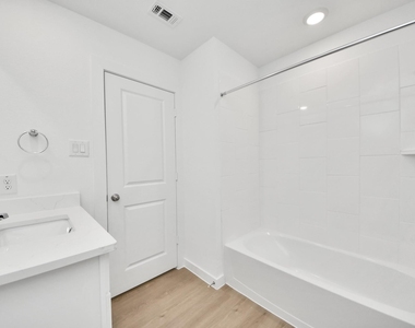 1238 Sandy Shore Ln - Photo Thumbnail 5