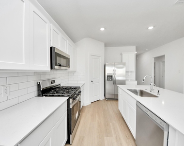 1238 Sandy Shore Ln - Photo Thumbnail 9