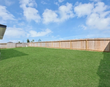 1238 Sandy Shore Ln - Photo Thumbnail 24