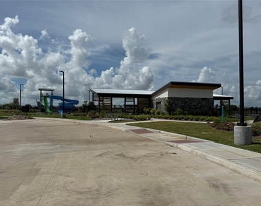 1238 Sandy Shore Ln - Photo Thumbnail 47
