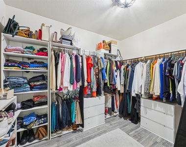 12223 Windsor Bay Court - Photo Thumbnail 22
