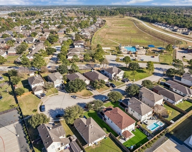 12223 Windsor Bay Court - Photo Thumbnail 34