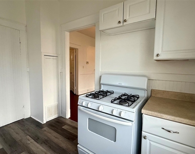1916 26th Street - Photo Thumbnail 15