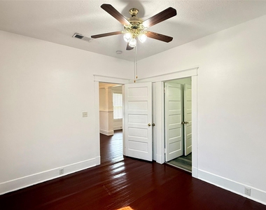 1916 26th Street - Photo Thumbnail 22