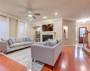 1147 Sopris Drive - Photo Thumbnail 2