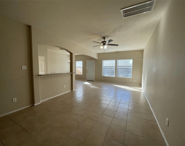 6119 Yorktown Meadow - Photo Thumbnail 3