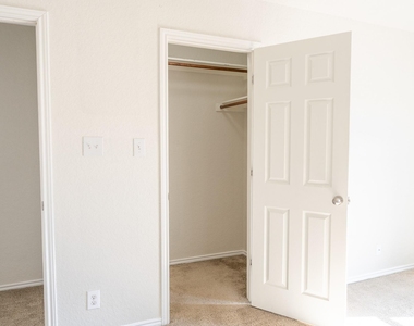 6913 Abbey Falls - Photo Thumbnail 43