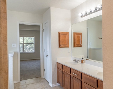 6913 Abbey Falls - Photo Thumbnail 36