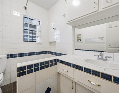 1120 E 7th 1/2 Street - Photo Thumbnail 14