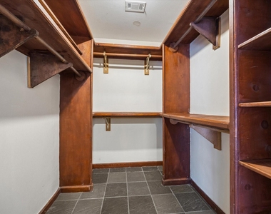 1120 E 7th 1/2 Street - Photo Thumbnail 15