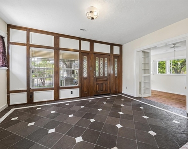 1120 E 7th 1/2 Street - Photo Thumbnail 3