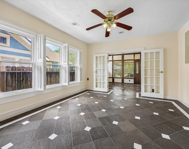 1120 E 7th 1/2 Street - Photo Thumbnail 5