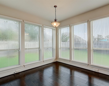 4006 Misty Waters Lane - Photo Thumbnail 16