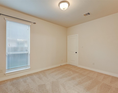 4006 Misty Waters Lane - Photo Thumbnail 19