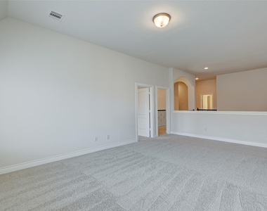 4006 Misty Waters Lane - Photo Thumbnail 34