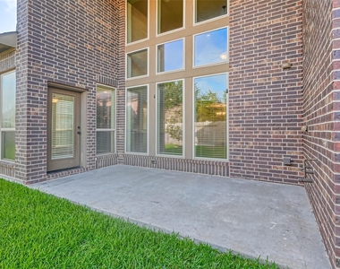 4006 Misty Waters Lane - Photo Thumbnail 36