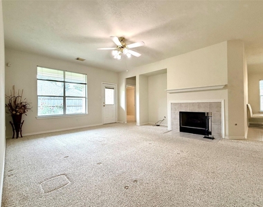 5610 Gaffney Lane - Photo Thumbnail 12