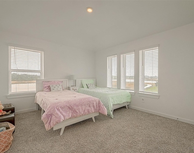 22502 Modica Rift Lane - Photo Thumbnail 26