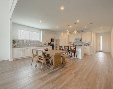 22502 Modica Rift Lane - Photo Thumbnail 8