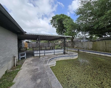 1307 Cactus Street - Photo Thumbnail 2