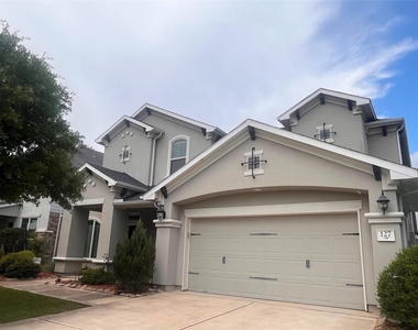 127 Round Lake Dr - Photo Thumbnail 9