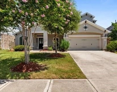 127 Round Lake Dr - Photo Thumbnail 7