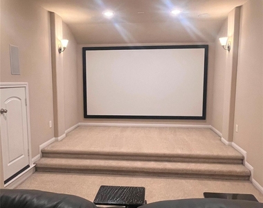 127 Round Lake Dr - Photo Thumbnail 10
