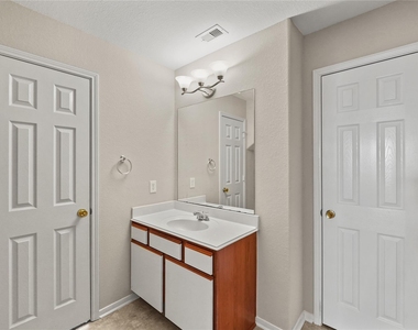 3006 Madison Elm Street - Photo Thumbnail 12