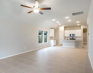 10518 Cecilia Star Lane - Photo Thumbnail 13