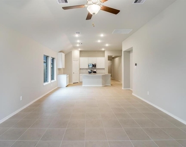 10518 Cecilia Star Lane - Photo Thumbnail 12