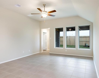 10518 Cecilia Star Lane - Photo Thumbnail 11