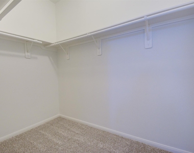 6026 Burnet Bend Avenue - Photo Thumbnail 16