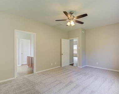 6026 Burnet Bend Avenue - Photo Thumbnail 18