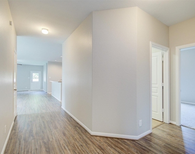 6026 Burnet Bend Avenue - Photo Thumbnail 19