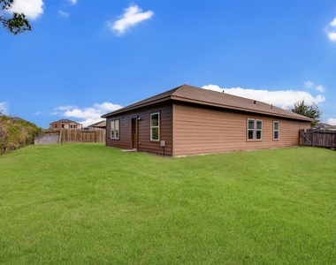 6026 Burnet Bend Avenue - Photo Thumbnail 27