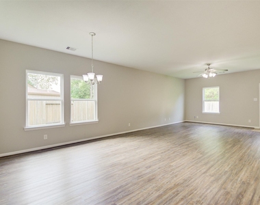 6026 Burnet Bend Avenue - Photo Thumbnail 3