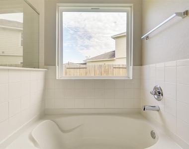 6026 Burnet Bend Avenue - Photo Thumbnail 15