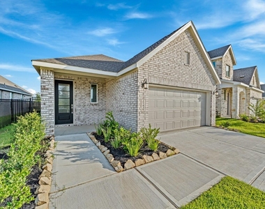 27439 Sunterra Village Drive - Photo Thumbnail 3
