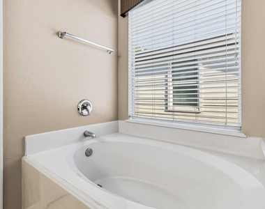 18327 Atasca Woods Trace - Photo Thumbnail 26