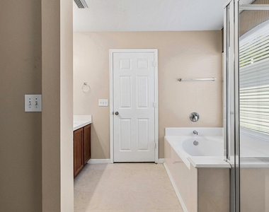 18327 Atasca Woods Trace - Photo Thumbnail 23