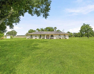 302 Country Road 893 - Photo Thumbnail 3