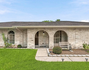302 Country Road 893 - Photo Thumbnail 6