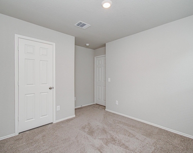 2030 Brixham Bluff Lane - Photo Thumbnail 17