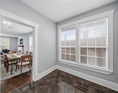 741 E 9th Street - Photo Thumbnail 9
