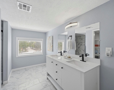 741 E 9th Street - Photo Thumbnail 18