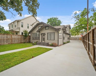 741 E 9th Street - Photo Thumbnail 1