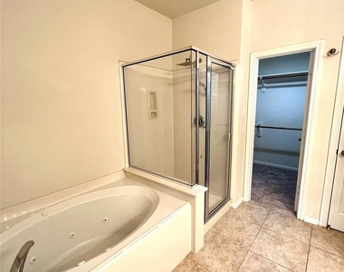 43 Nestlewood Place - Photo Thumbnail 9