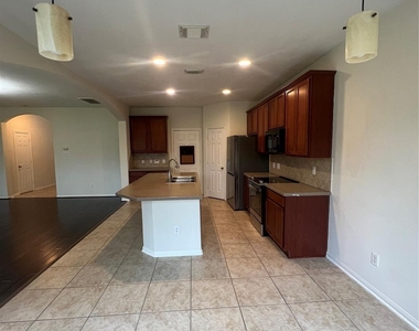 43 Nestlewood Place - Photo Thumbnail 3